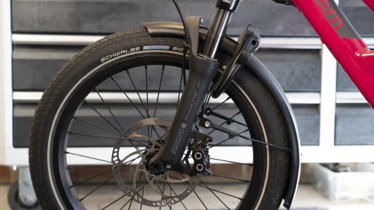 tern gsd cargo bike review suspension fork.jpg