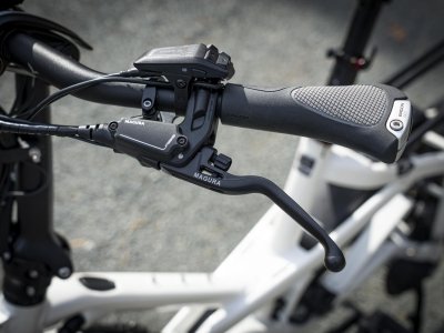 tern gsd gen 3 cargo bike review magura brakes.jpg